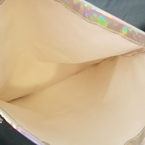 💚 3•$30 💚 Silver Holographic Bag with drawstring - Picture 3 of 5